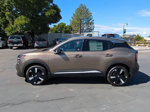 New 2026 Nissan Kicks SR w/ Cold Weather Package image 9
