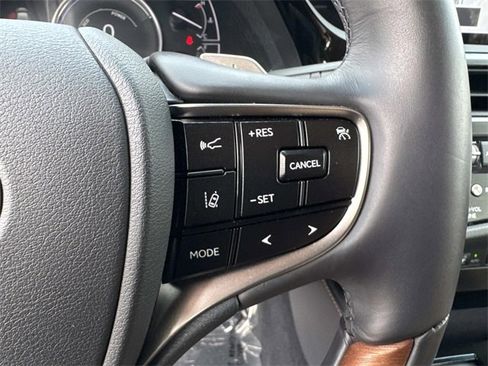 New 2025 Lexus ES 300h w/ Luxury Package image 28