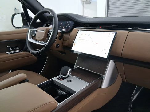 New 2026 Land Rover Range Rover SE image 20