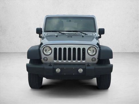 Used 2018 Jeep Wrangler Unlimited Sport w/ Connectivity Group image 2