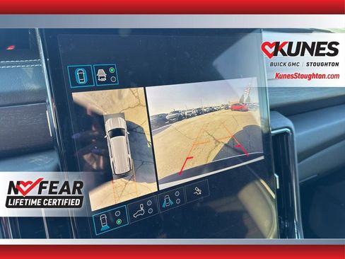 Used 2025 GMC Yukon XL AT4 Ultimate image 31
