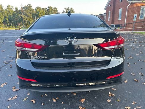 Used 2018 Hyundai Elantra Value Edition FWD image 8