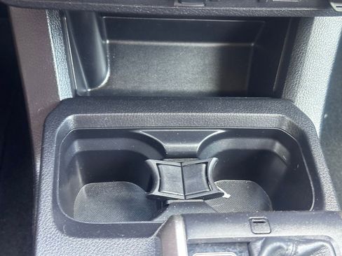 Used 2020 Toyota Tacoma SR5 image 33