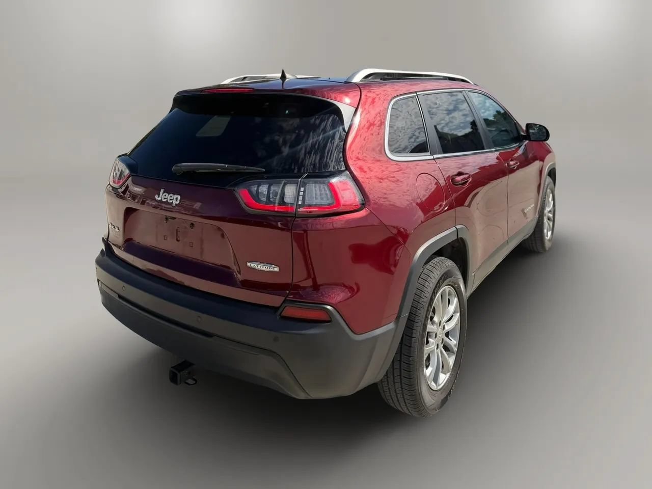 Used 2019 Jeep Cherokee Latitude Plus w/ Cold Weather Group AWD/4WD image 7