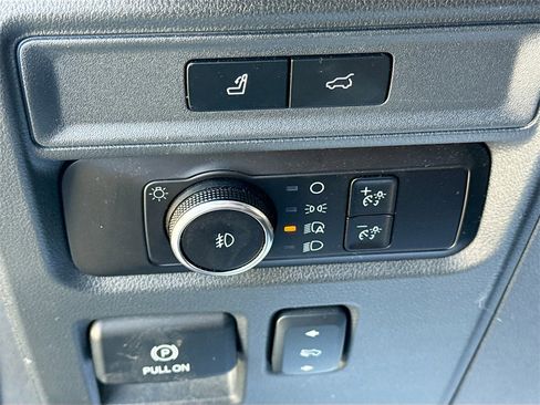 Used 2023 Ford Expedition Max Limited image 11