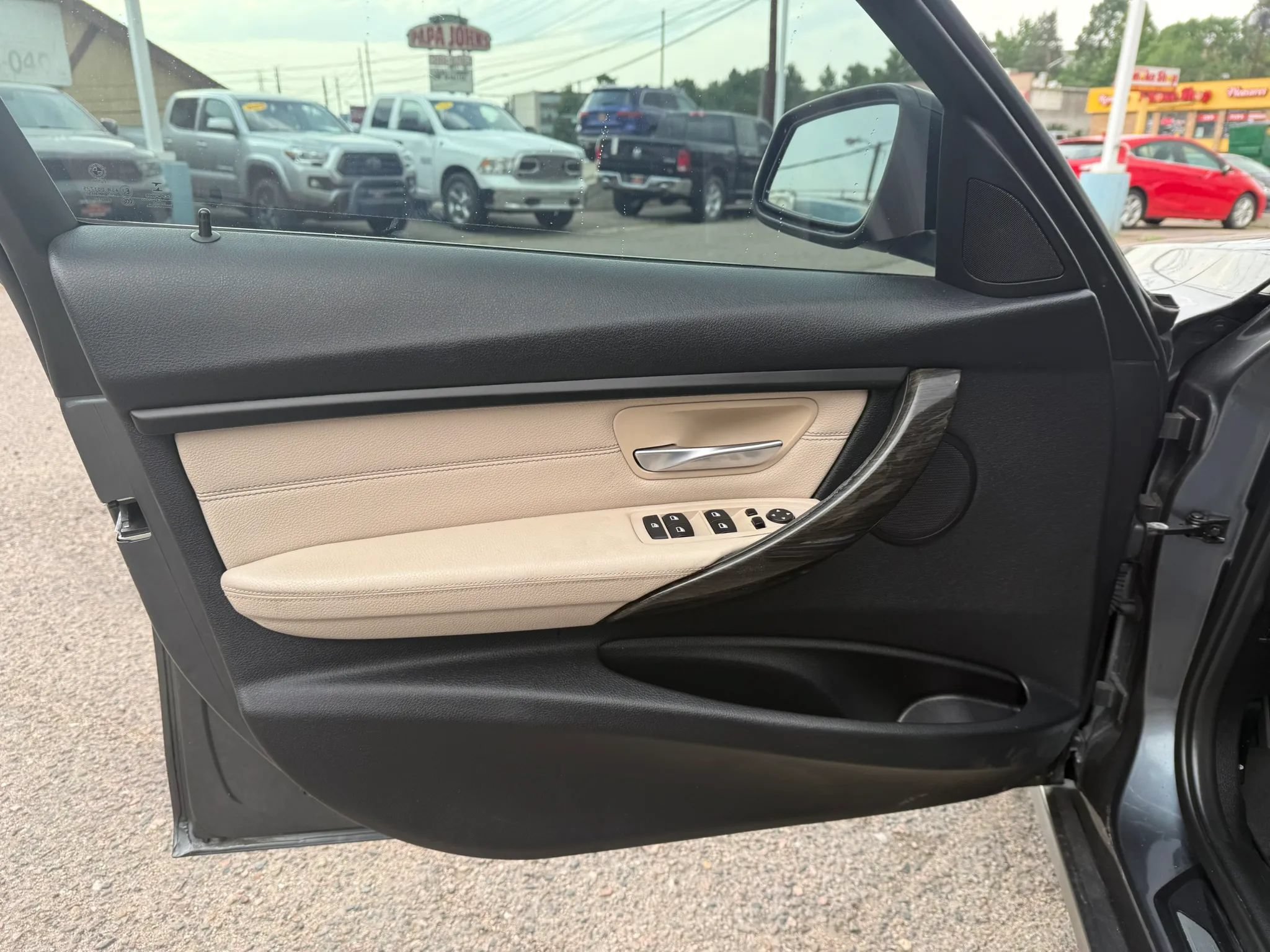 Used 2015 BMW 328i xDrive Sedan AWD/4WD image 12