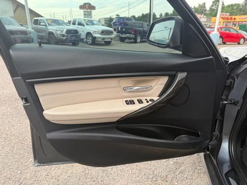 Used 2015 BMW 328i xDrive Sedan AWD/4WD image 12
