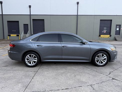Used 2020 Volkswagen Passat 2.0T SE image 10