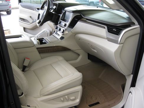 Used 2019 GMC Yukon Denali w/ Denali Ultimate Package image 36