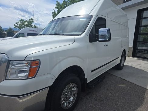 Used 2016 Nissan NV 3500 SL w/ Technology Package RWD image 3