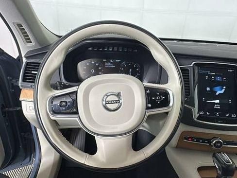 Used 2021 Volvo XC90 T6 Momentum AWD/4WD image 14