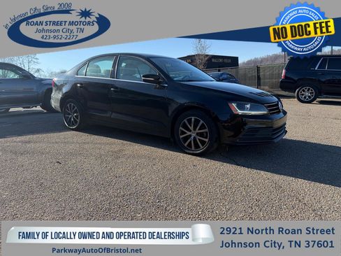 Used 2017 Volkswagen Jetta SE image 1