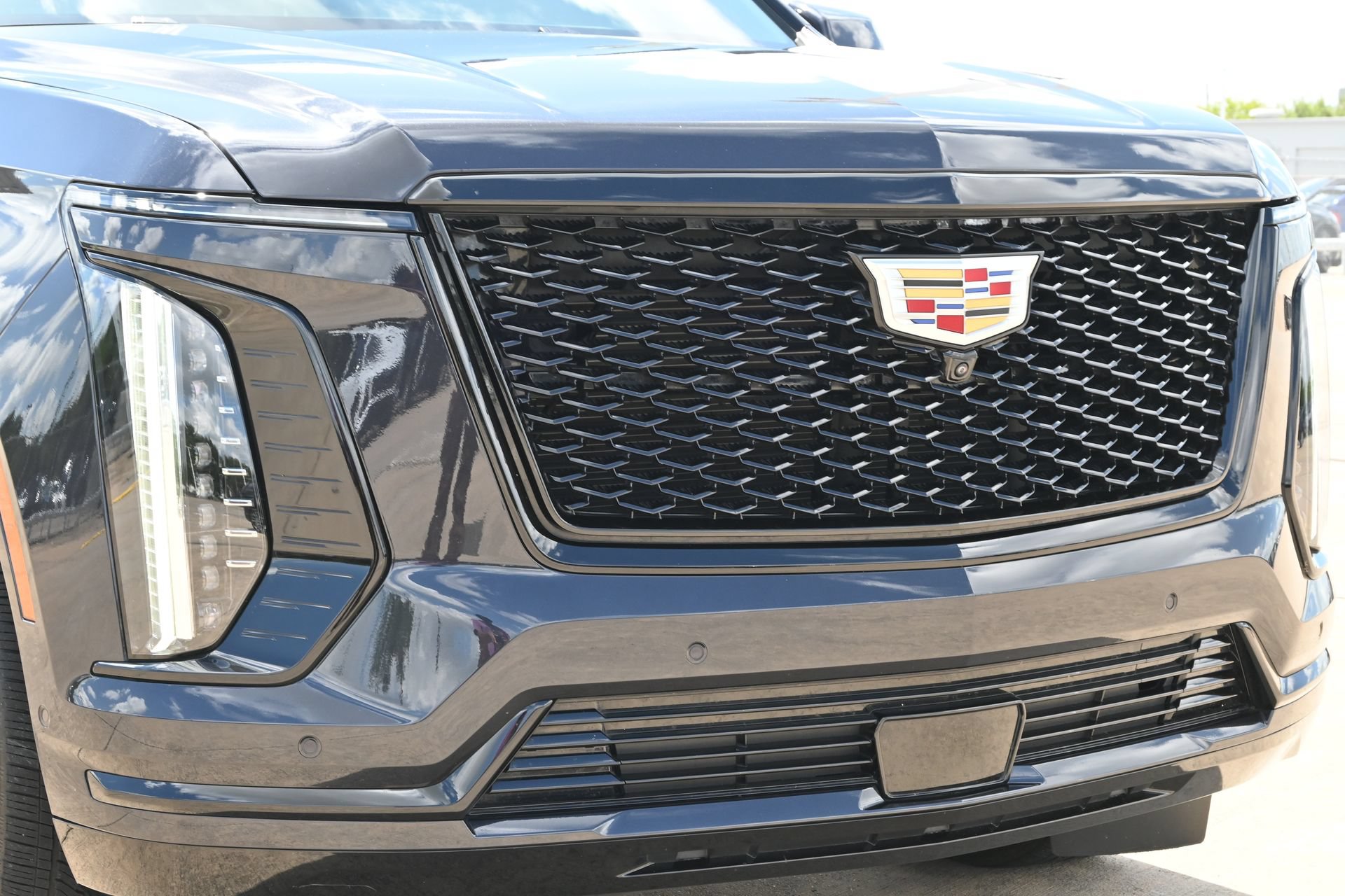 Certified 2026 Cadillac Escalade Sport w/ Touring Package AWD/4WD image 27