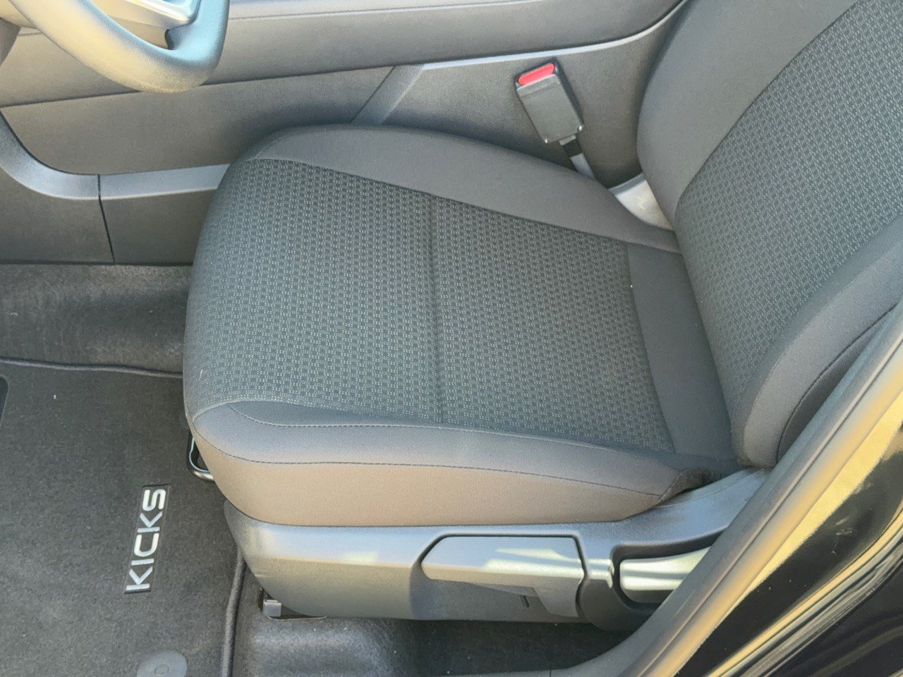 New 2027 Nissan Kicks S FWD image 16
