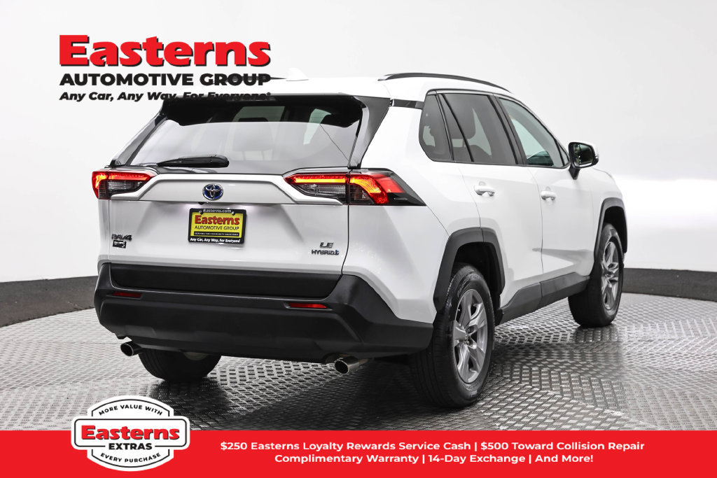 Used 2023 Toyota RAV4 LE AWD/4WD image 6