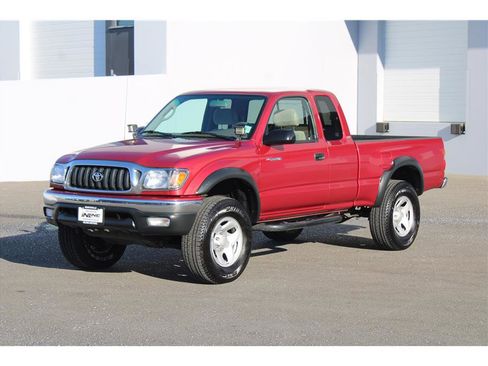 Used 2003 Toyota Tacoma PreRunner image 1