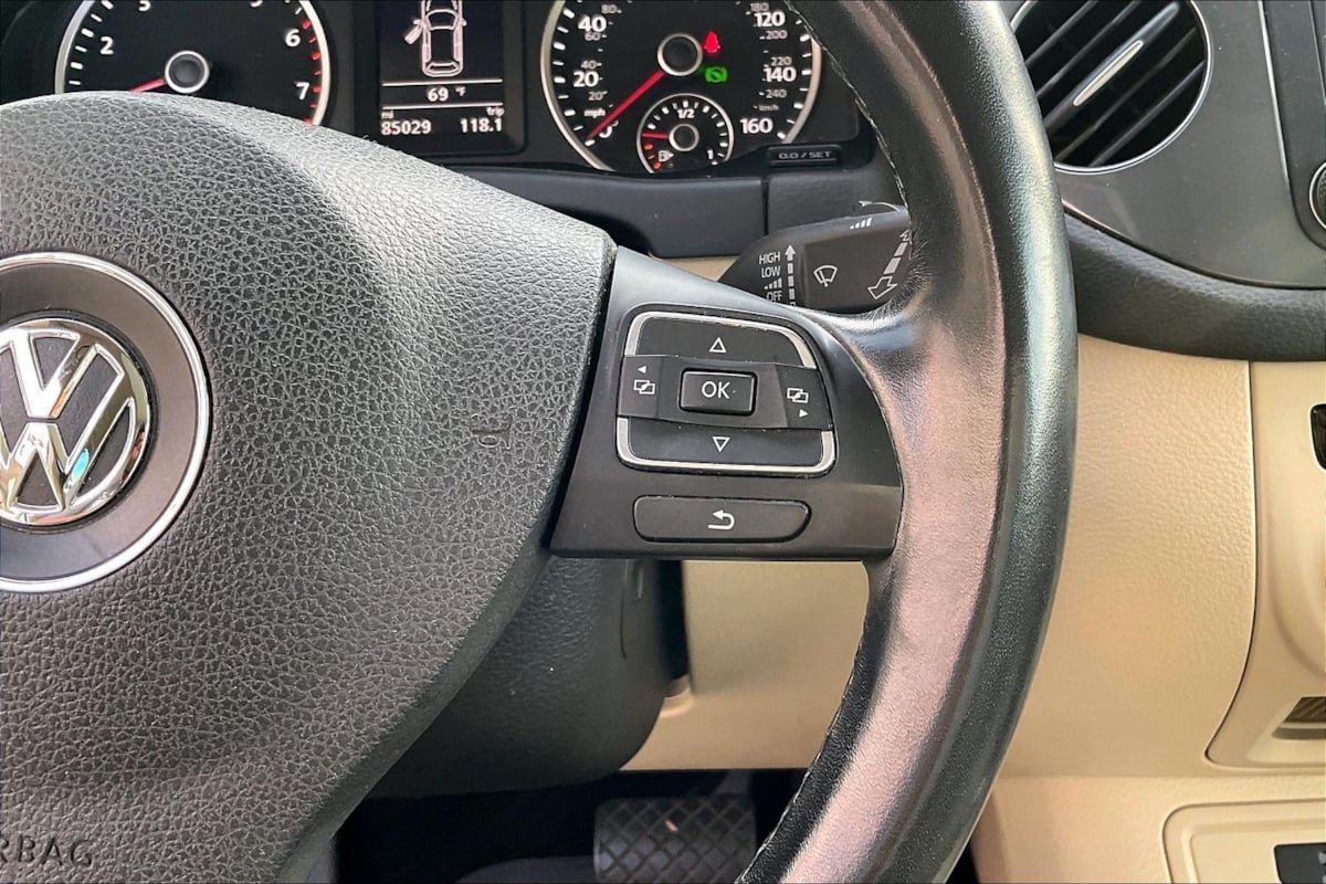 Used 2017 Volkswagen Tiguan Wolfsburg Edition AWD/4WD image 19