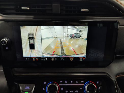 Used 2025 GMC Sierra 3500 AT4 w/ AT4 Premium Plus Package image 15