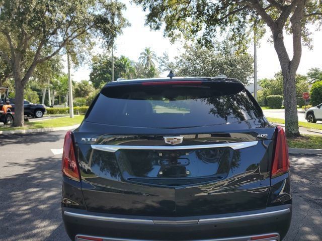 Used 2021 Cadillac XT5 Premium Luxury w/ LPO, Premium Carpet Package FWD image 14