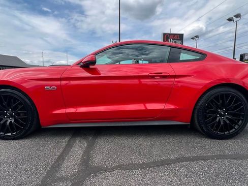 Used 2017 Ford Mustang GT Premium w/ GT Performance Package image 3