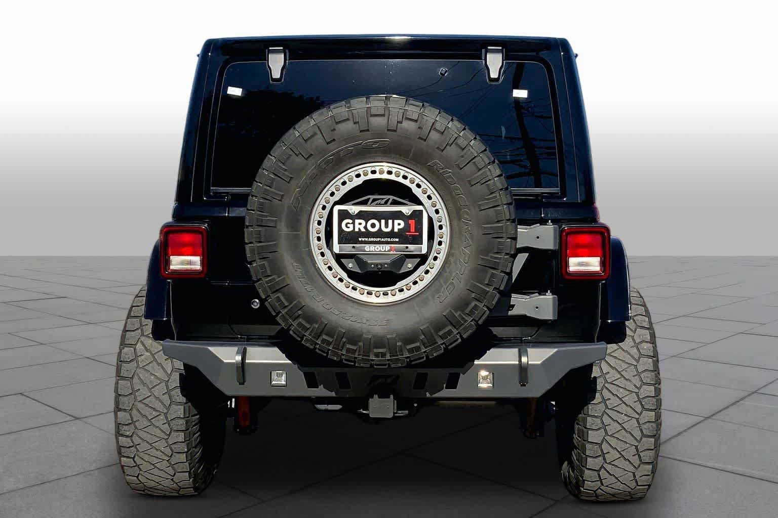 Used 2020 Jeep Wrangler Unlimited Rubicon w/ Cold Weather Group AWD/4WD image 5