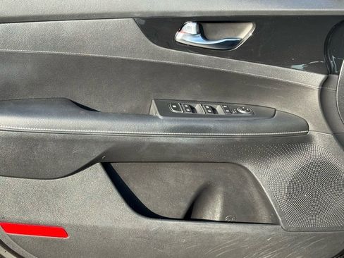 Used 2021 Kia Forte GT-Line image 16