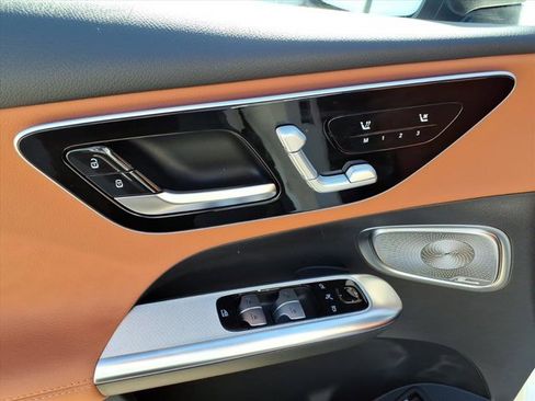 New 2026 Mercedes-Benz GLC 300 image 13