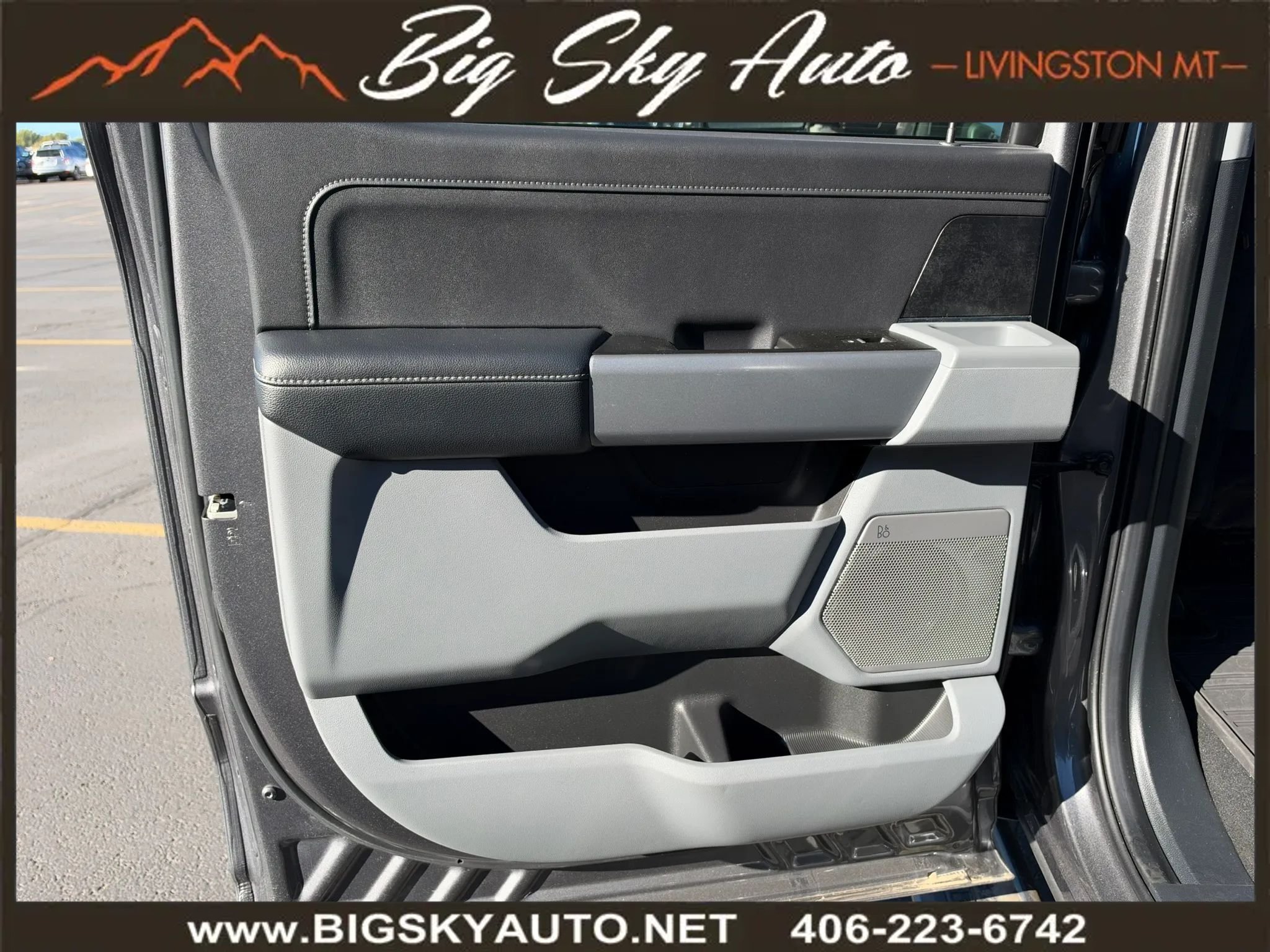 Used 2023 Ford F350 XLT w/ XLT Premium Package AWD/4WD image 17
