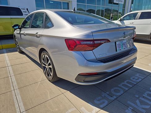 Used 2023 Volkswagen Jetta Sport FWD image 1