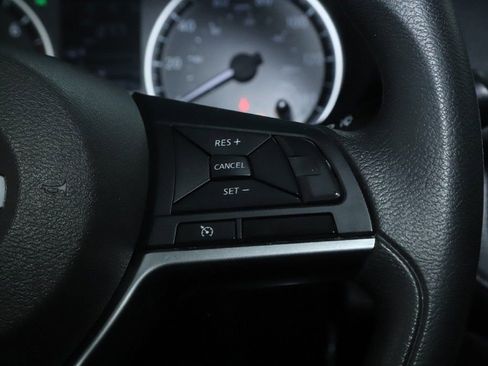 Used 2020 Nissan Versa S image 33