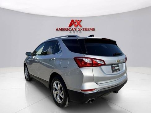Used 2019 Chevrolet Equinox LT FWD image 3