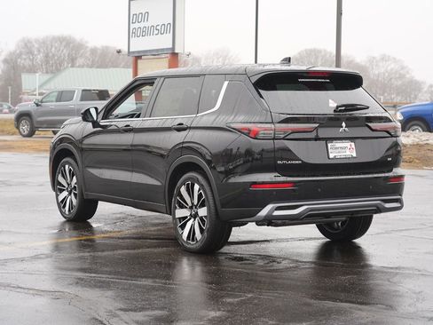 New 2026 Mitsubishi Outlander SE image 5