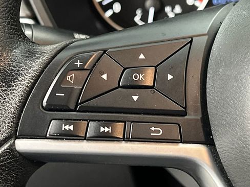 Used 2024 Nissan Altima 2.5 SV AWD/4WD image 34