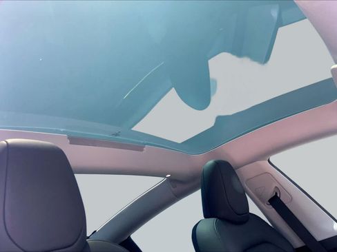 Used 2025 Tesla Model 3 Long Range RWD image 13