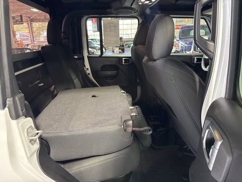 Certified 2023 Jeep Gladiator Rubicon w/ LED Lighting Group image 37