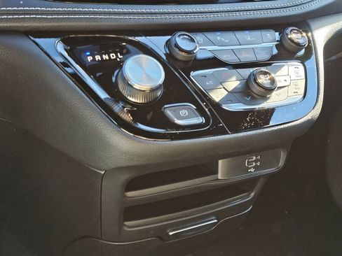 New 2026 Chrysler Pacifica Select image 22