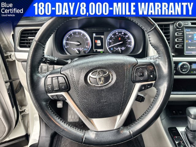 Used 2019 Toyota Highlander XLE FWD image 23