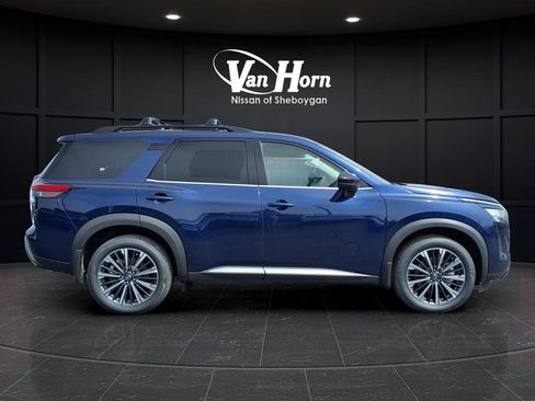 New 2026 Nissan Pathfinder Platinum AWD/4WD image 7