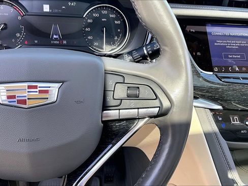 Certified 2023 Cadillac XT6 Premium Luxury AWD/4WD image 21