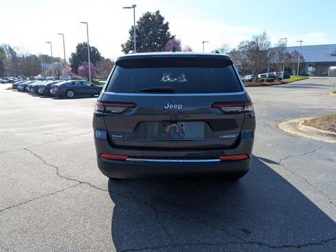 Certified 2025 Jeep Grand Cherokee L Laredo w/ Trailer Tow Package image 6