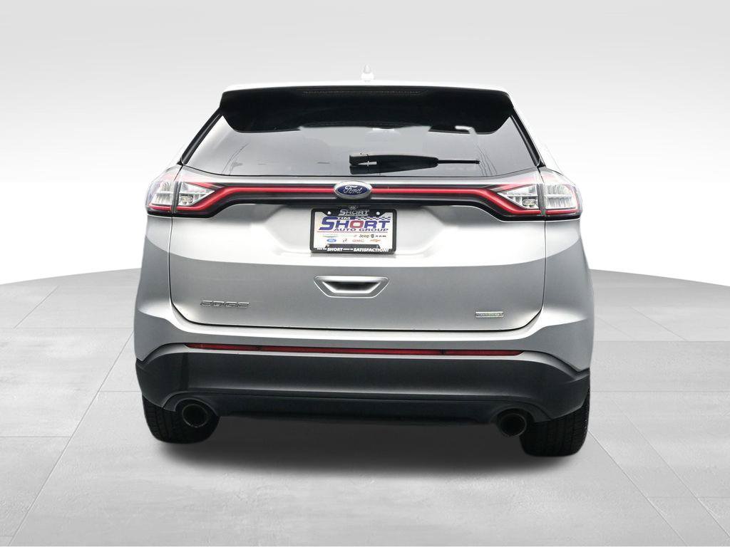 Used 2016 Ford Edge SE FWD image 4