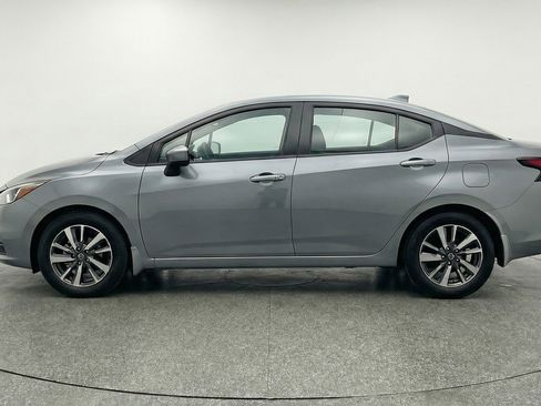 Used 2025 Nissan Versa SV FWD image 5