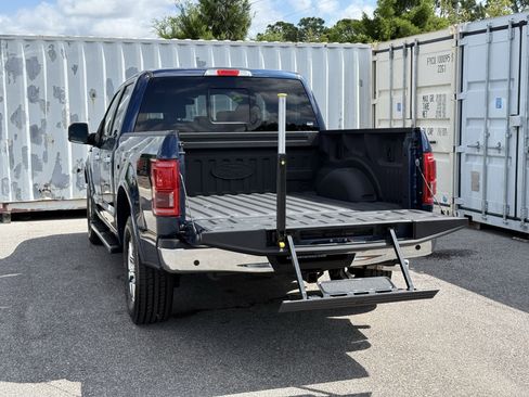 Used 2017 Ford F150 Lariat w/ Equipment Group 502A Luxury AWD/4WD image 13