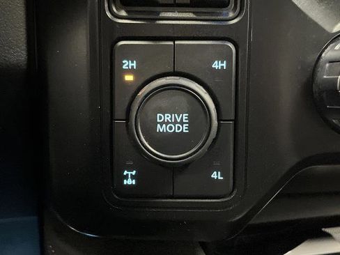 Used 2024 Ford F250 Platinum AWD/4WD image 25