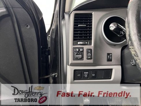 Used 2011 Toyota Sequoia Platinum image 31