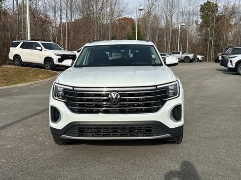 Used 2025 Volkswagen Atlas SE image 9
