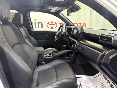 Used 2025 Toyota 4Runner TRD Off-Road Premium w/ Tow Technology Package AWD/4WD image 12