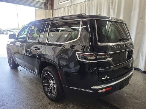 Used 2022 Jeep Grand Wagoneer Series I AWD/4WD image 2