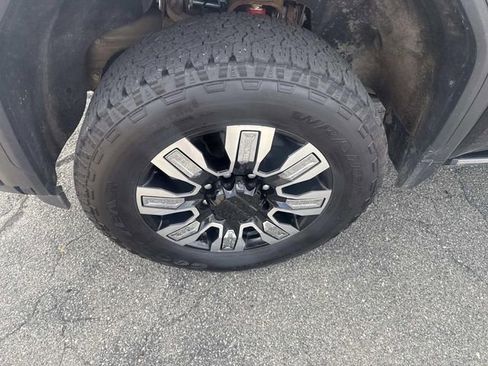 Used 2024 GMC Sierra 2500 Denali w/ Technology Package image 11