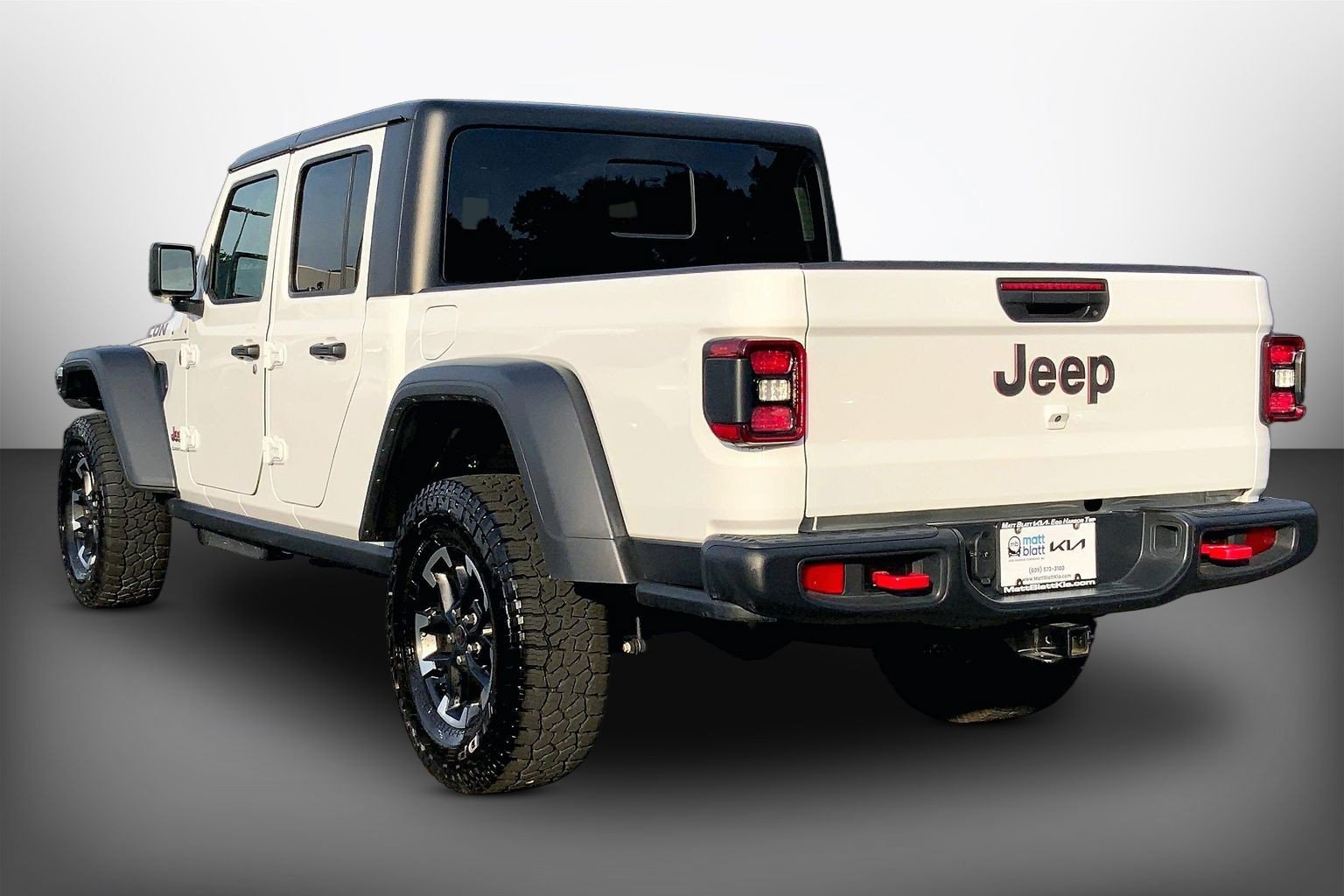 Used 2026 Jeep Gladiator Rubicon w/ Steel Power Dome Hood Package AWD/4WD image 15
